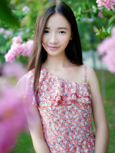 露胸和屁股衣服的衣服